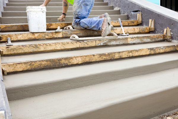 Cost of Concrete Steps Pouring in Edison