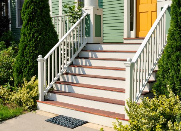 Cost of Front Steps Installation in Edison