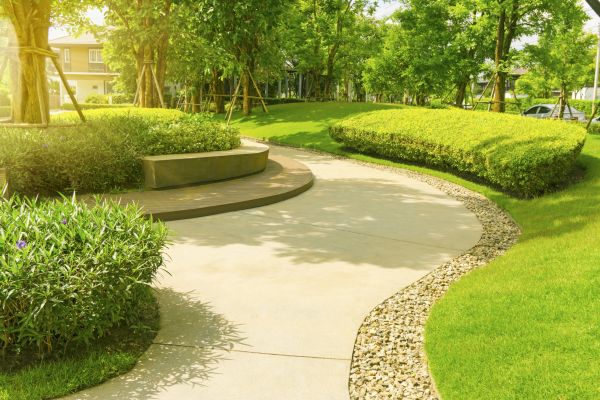 Cost of Cement Walkway Installation in Edison