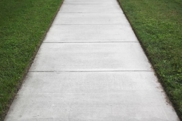 Cost of Concrete Walkway Replacement in Edison