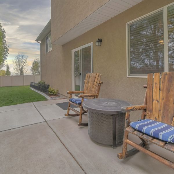 Cost of Backyard Slab Construction in Edison