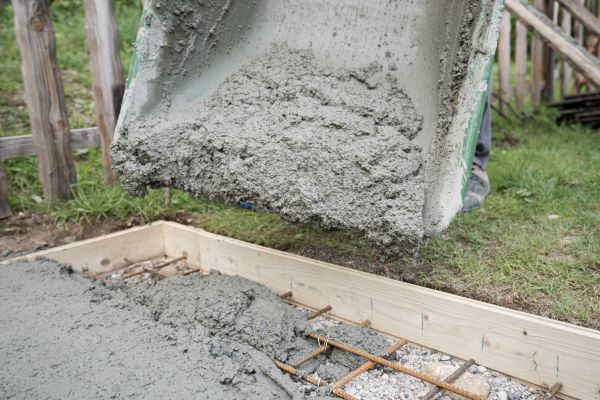Yard Concrete Pouring in Edison