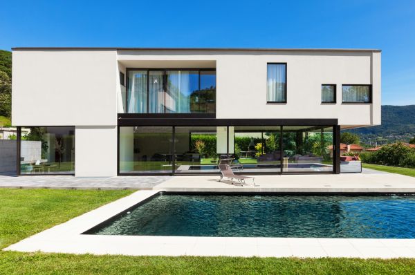 Cost of Poolside Concrete Construction in Edison
