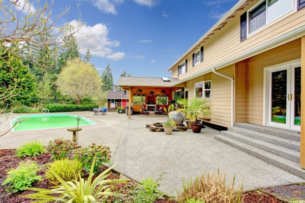 Cost of Pool Area Concreting in Edison